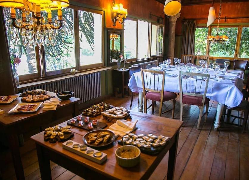 Restaurant Photo