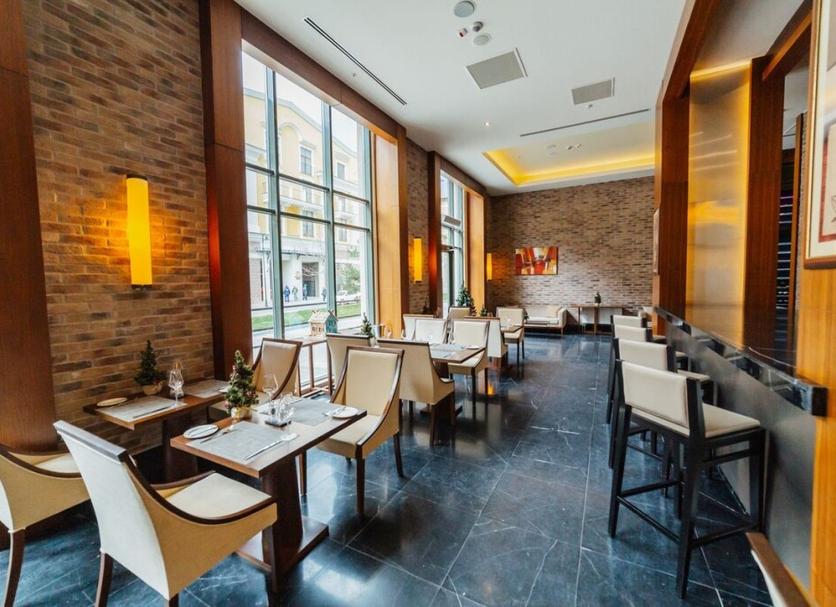 Restaurant Photo