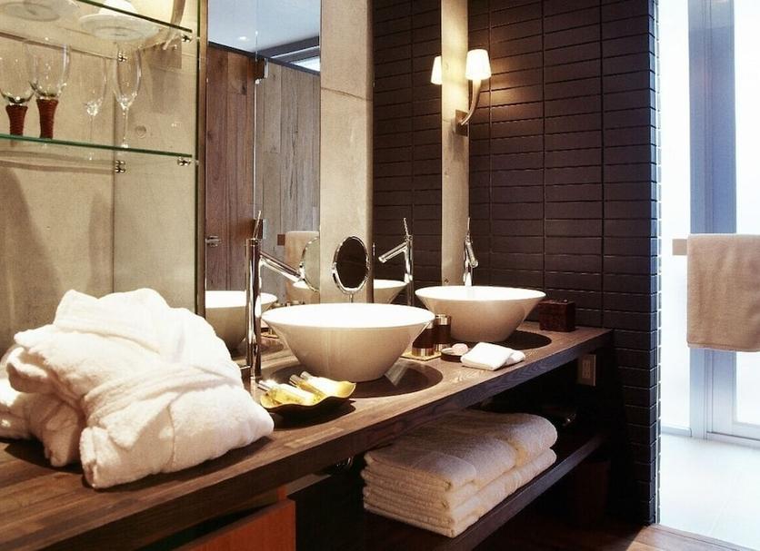 Bathroom Photo