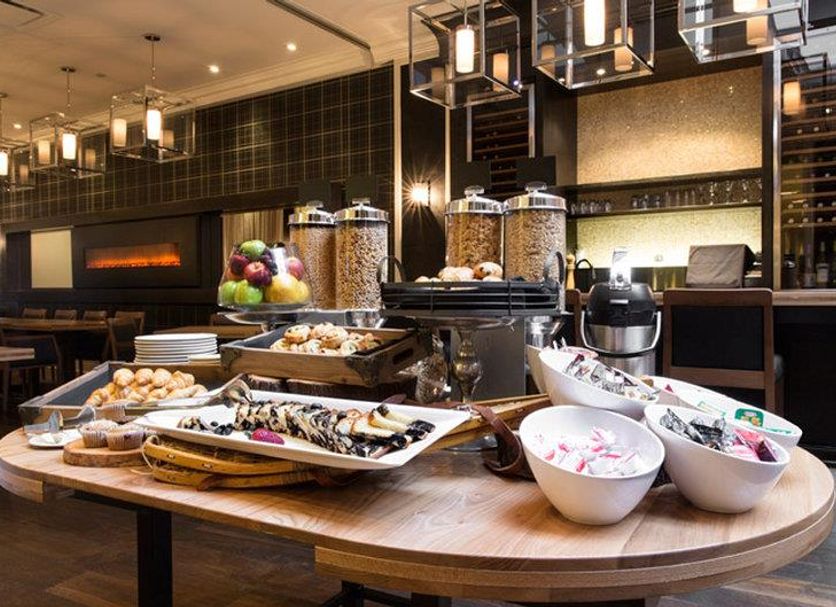 Buffet Photo