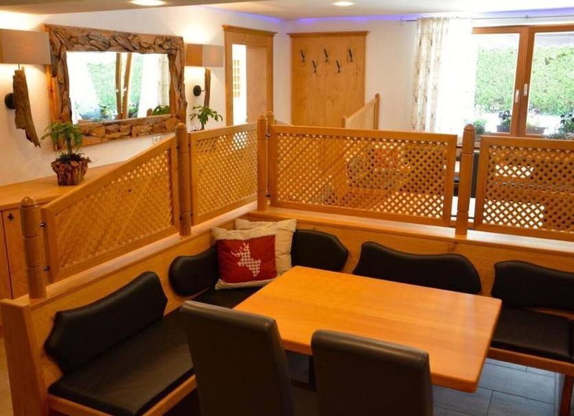 Dining room Photo