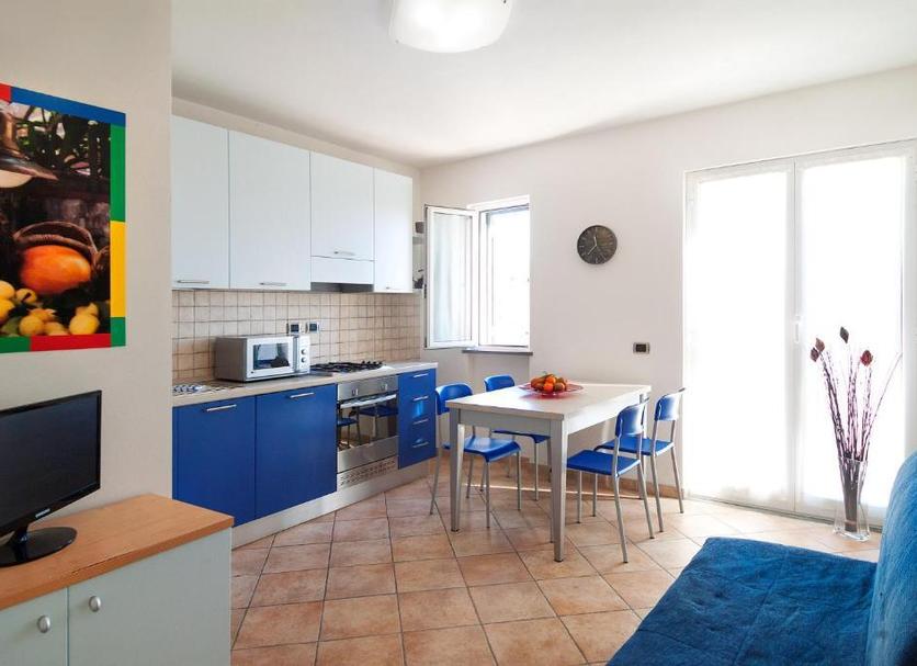 Kitchen Photo