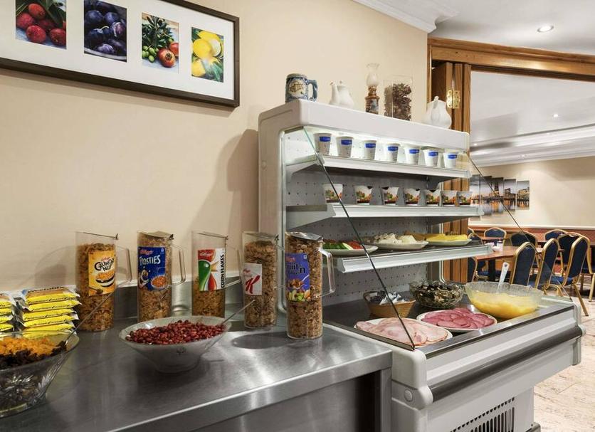 Buffet Photo