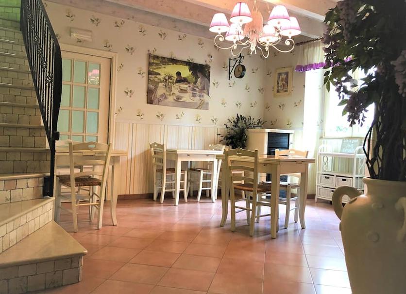 Dining room Photo