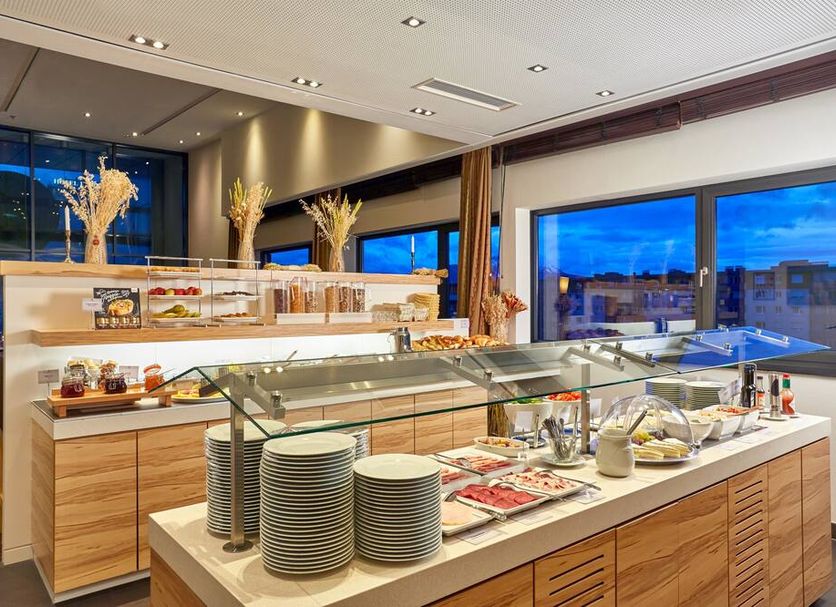 Buffet Photo