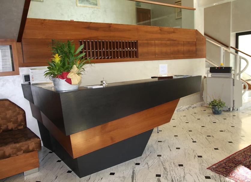 Front desk Photo