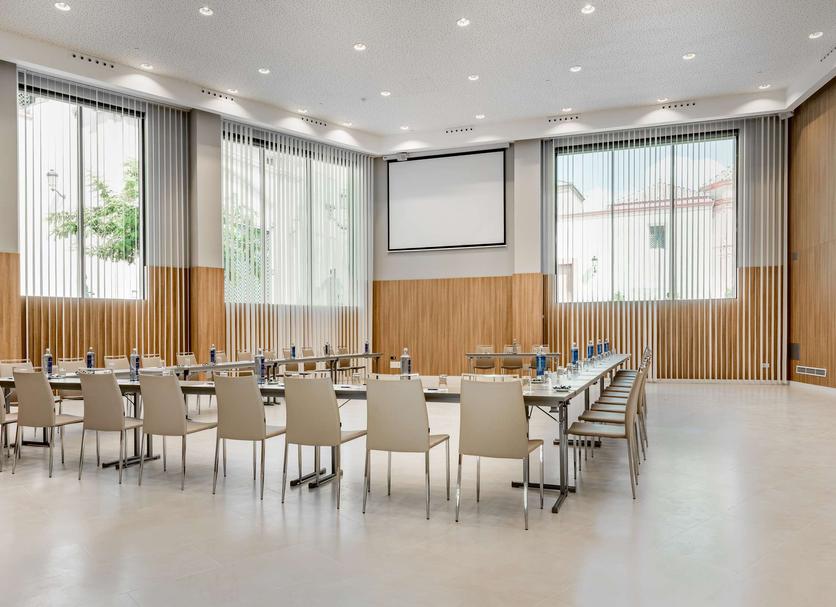 Conference room Photo