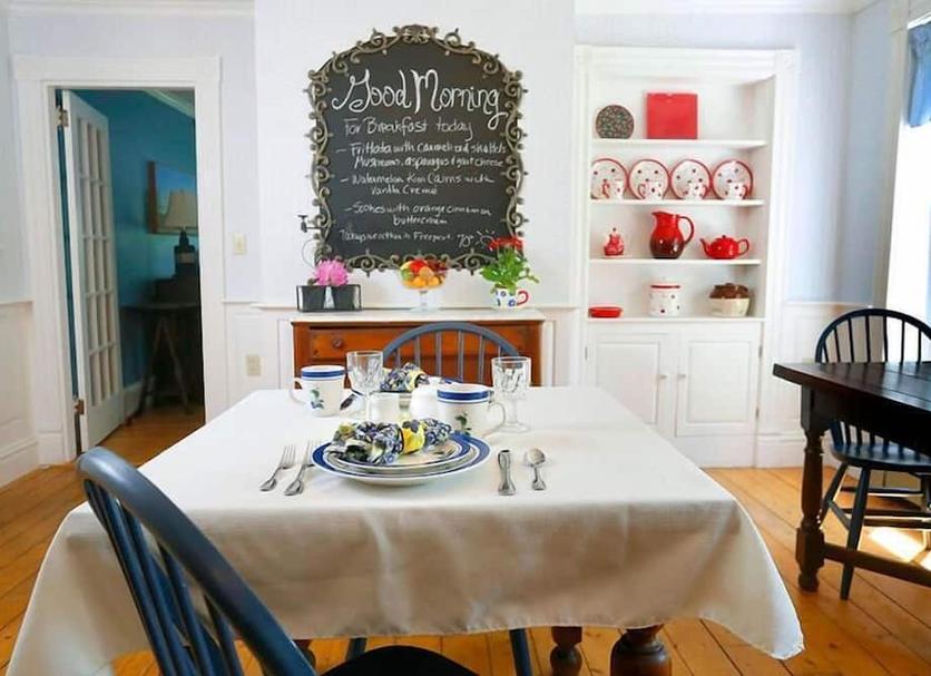 Dining room Photo
