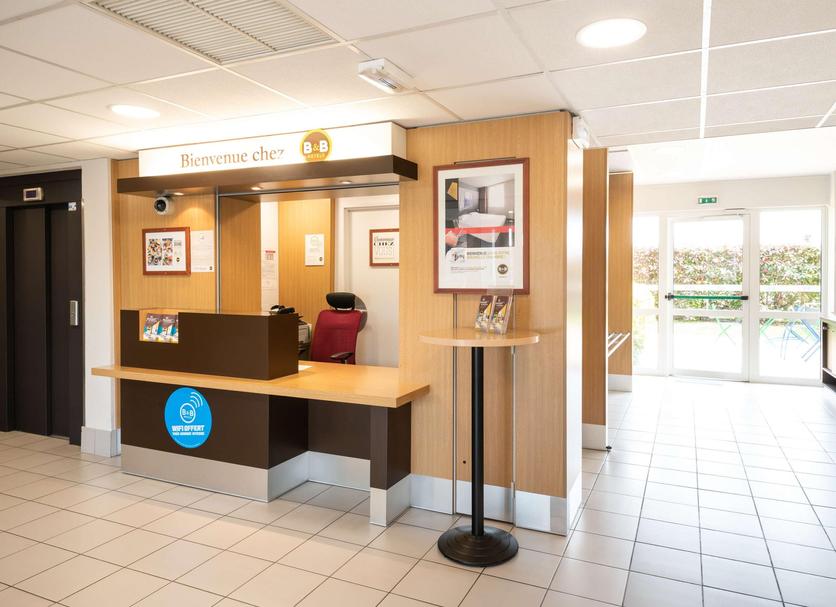 Front desk Photo