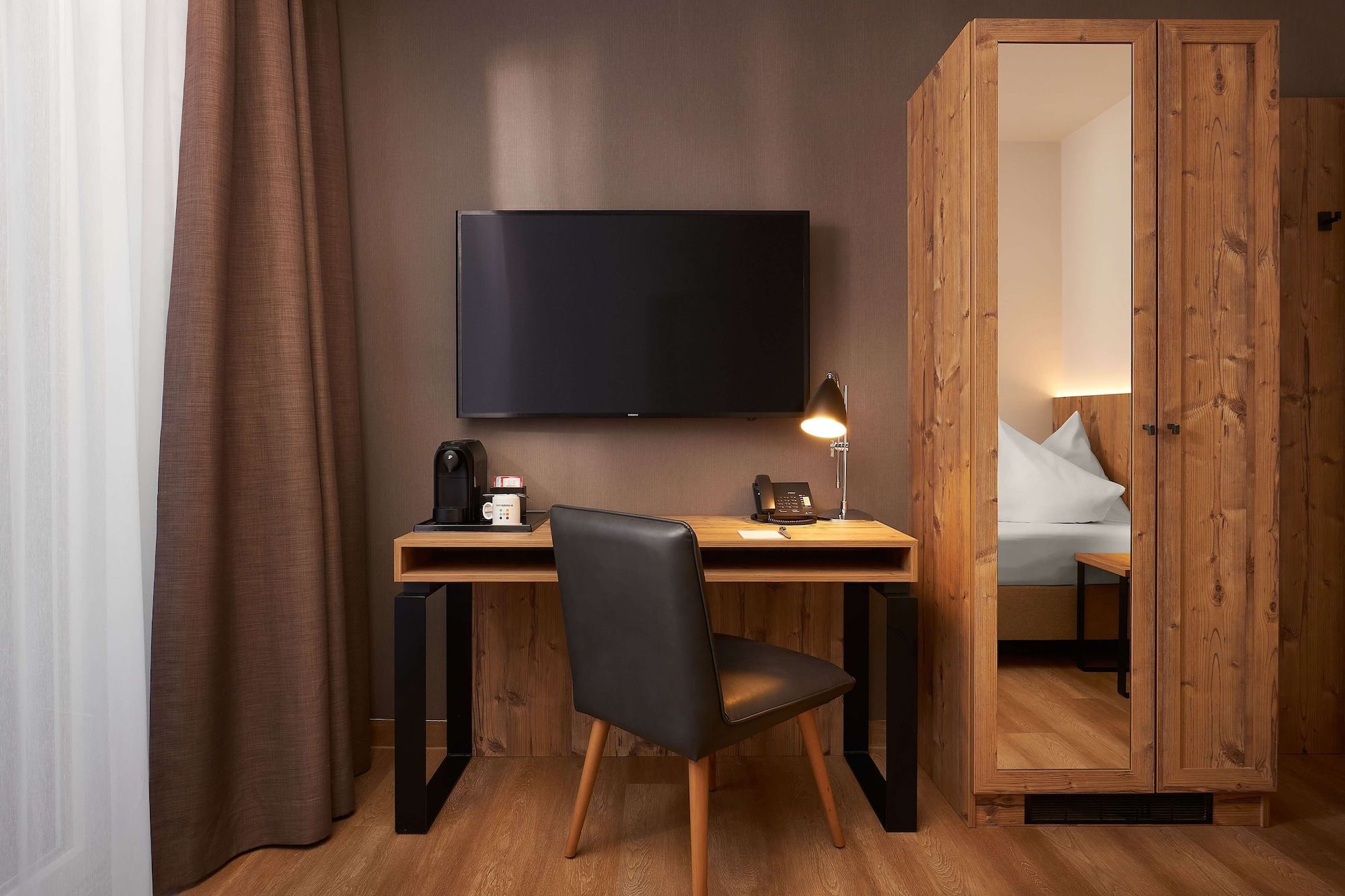 Room amenity