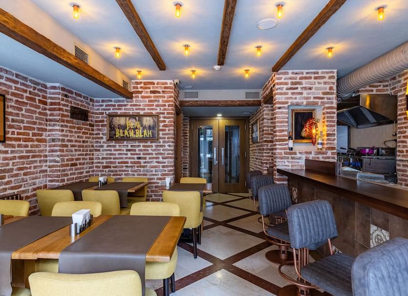 Restaurant Photo