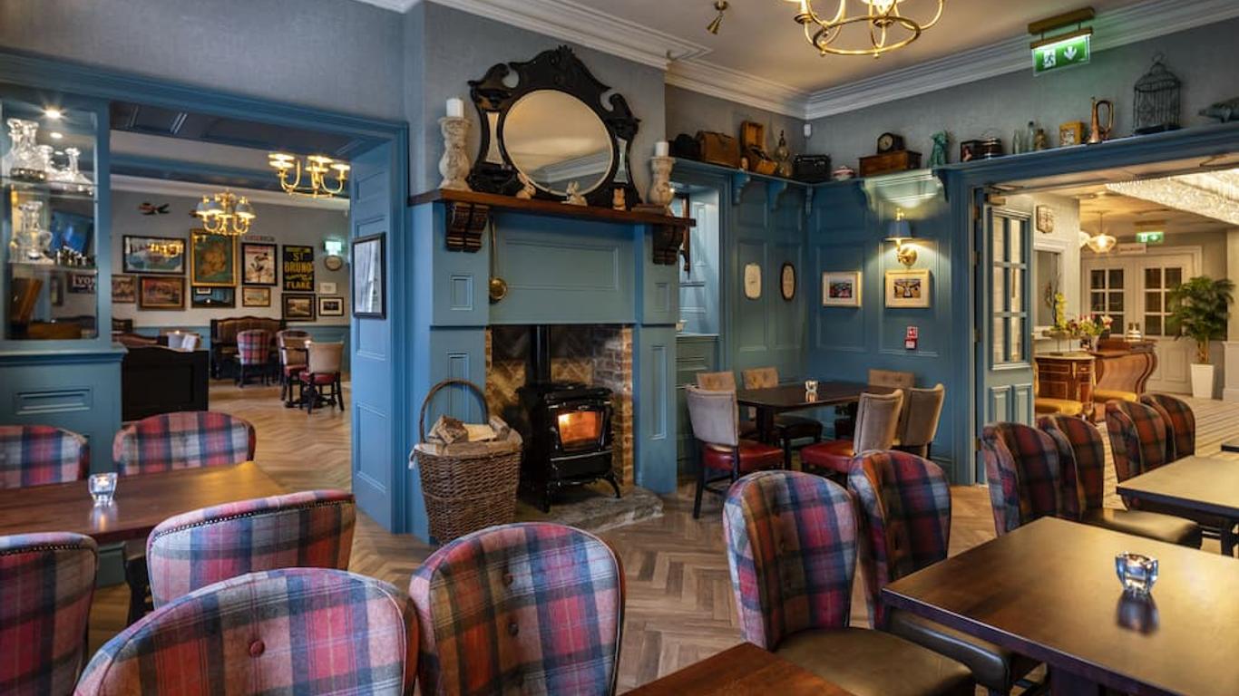 Avalon House Hotel