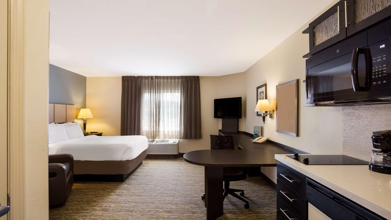 Sonesta Simply Suites St Louis Earth City