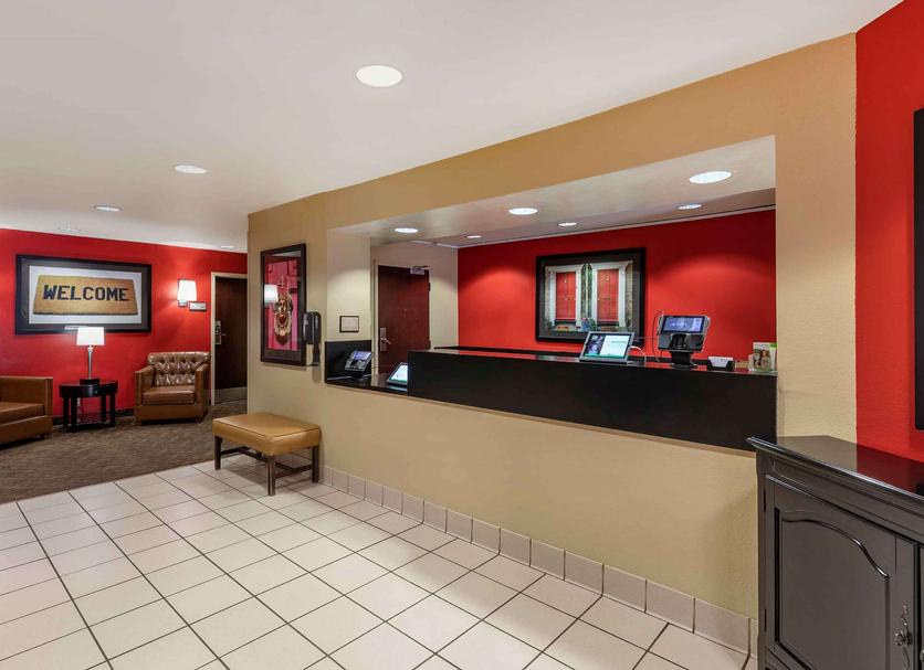 Front desk Photo