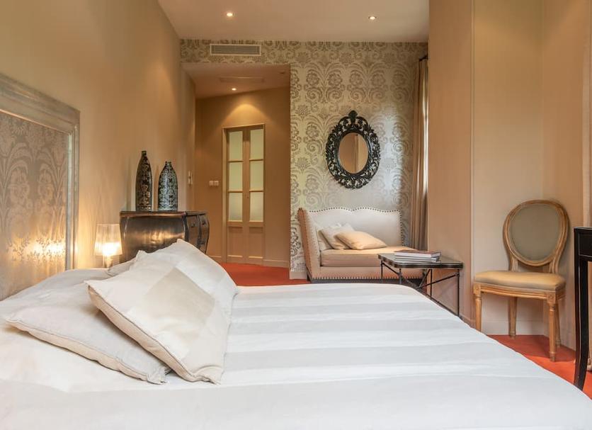 Bedroom Photo