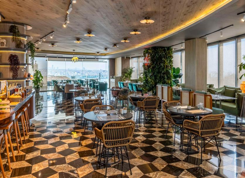 Restaurant Photo
