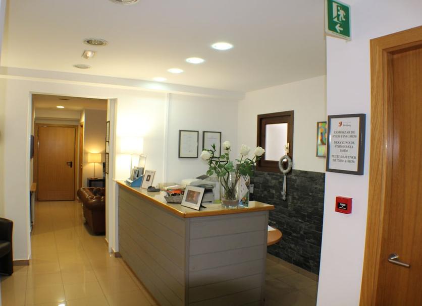 Front desk Photo