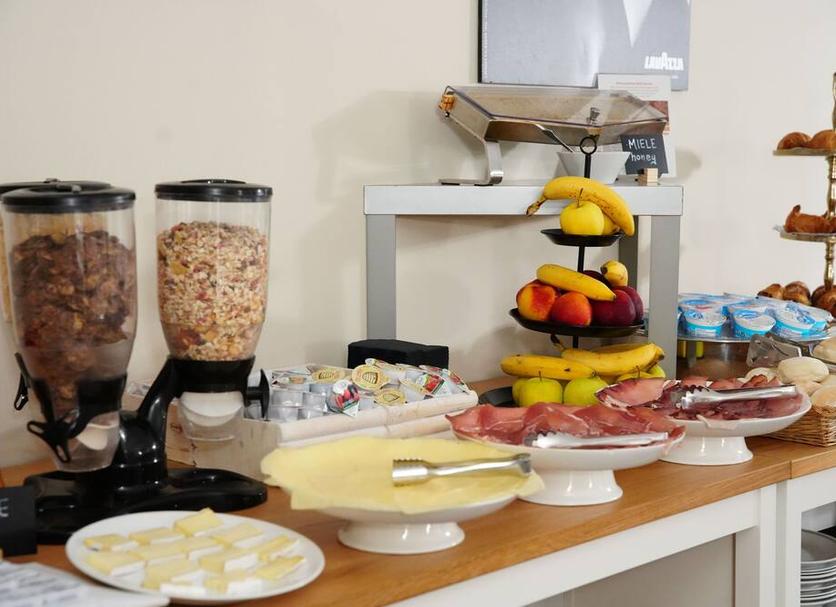 Buffet Photo