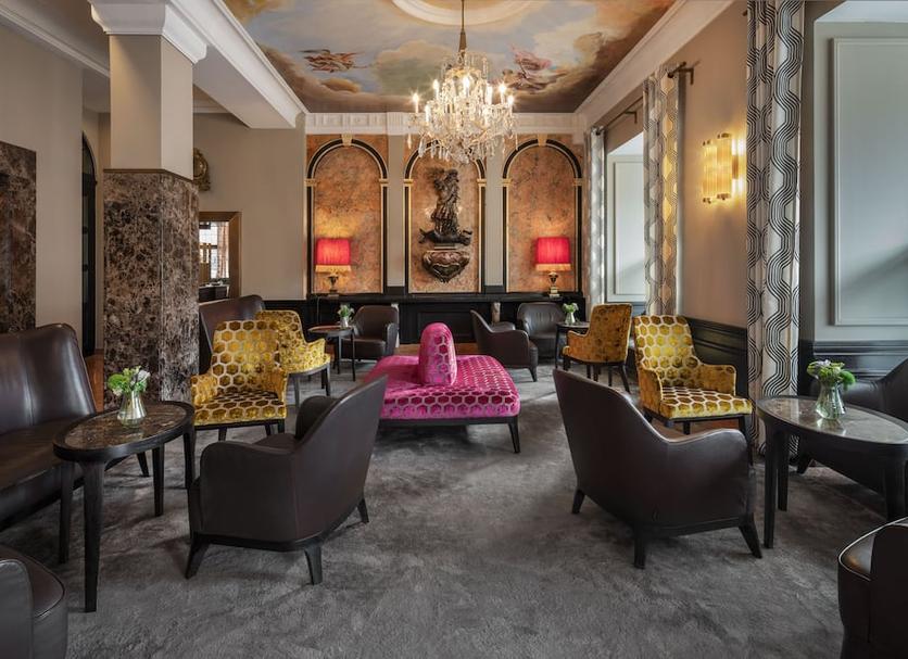 Lounge Photo
