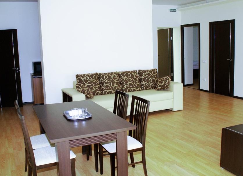 Dining room Photo