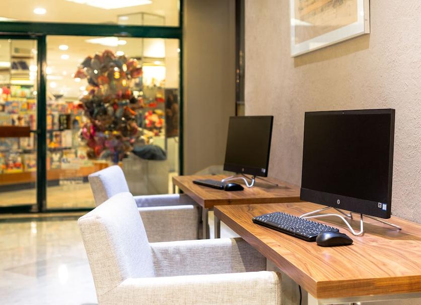 Business centre Photo