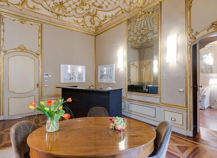 Dining room Photo