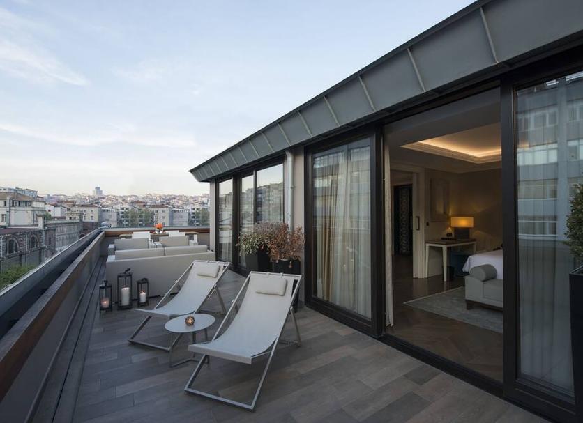 Balcony Photo