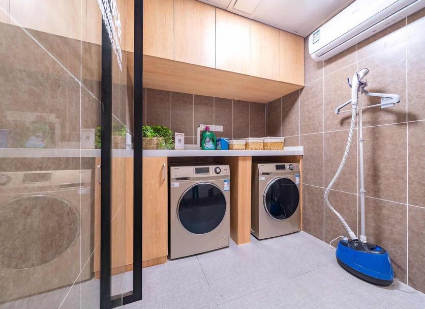 Laundry facility Photo