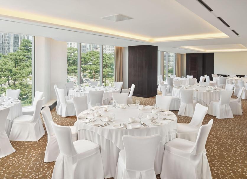 Banquet hall Photo