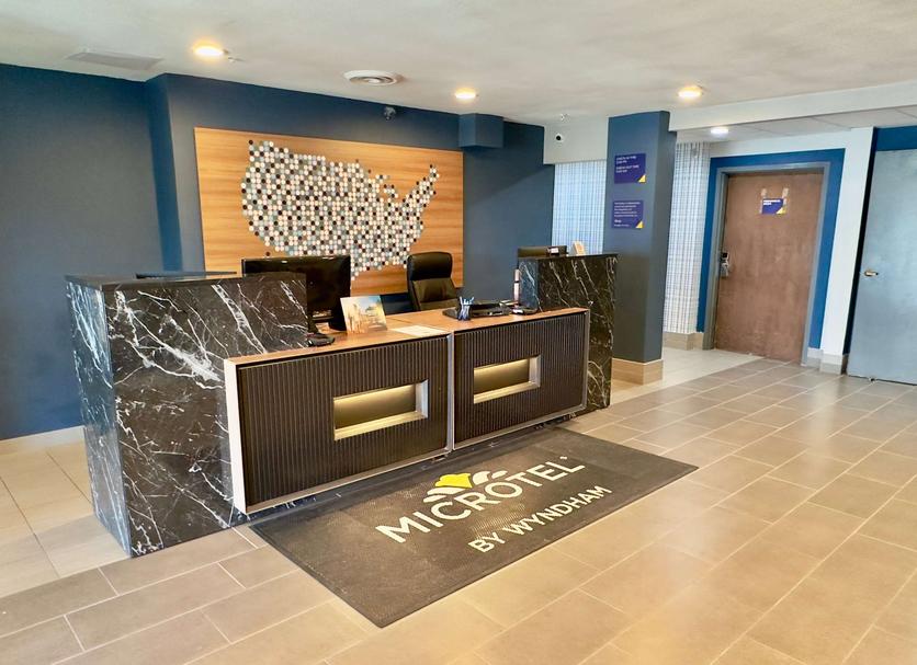 Front desk Photo