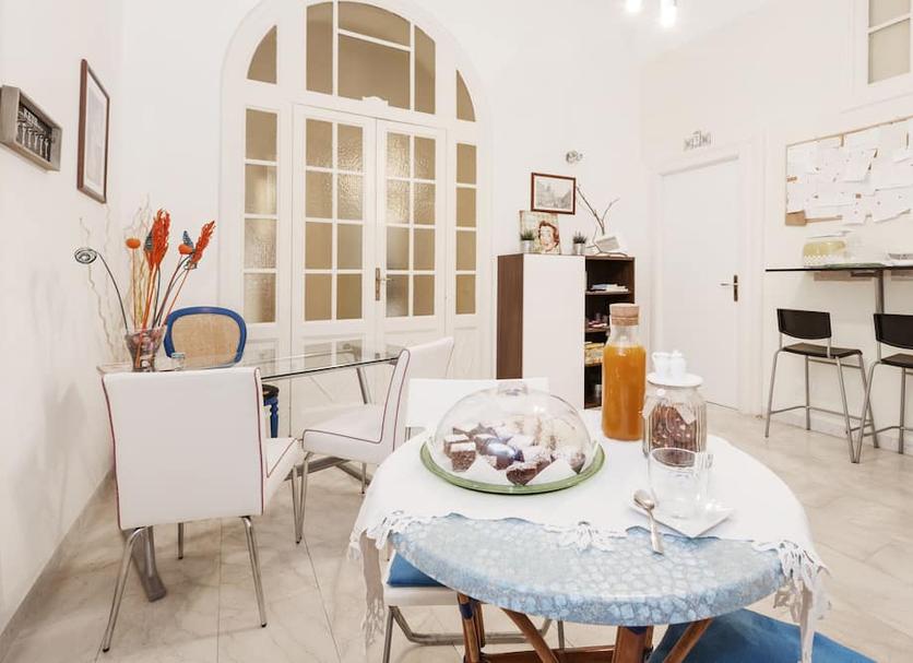 Dining room Photo