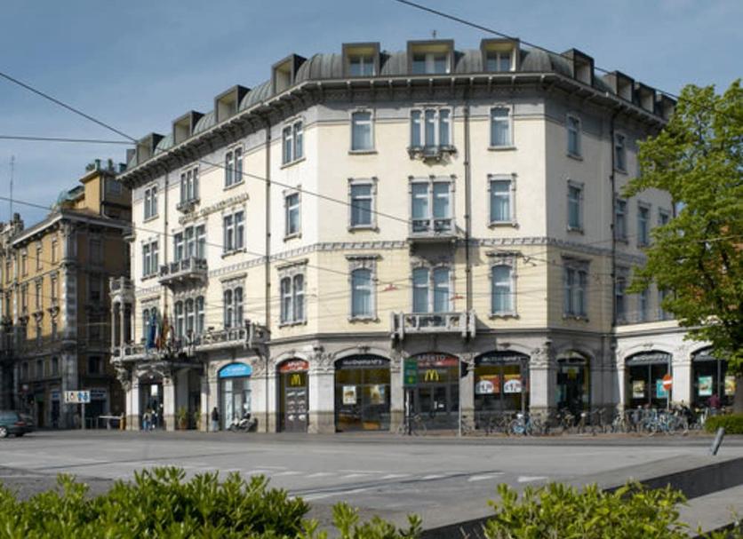 Building Photo