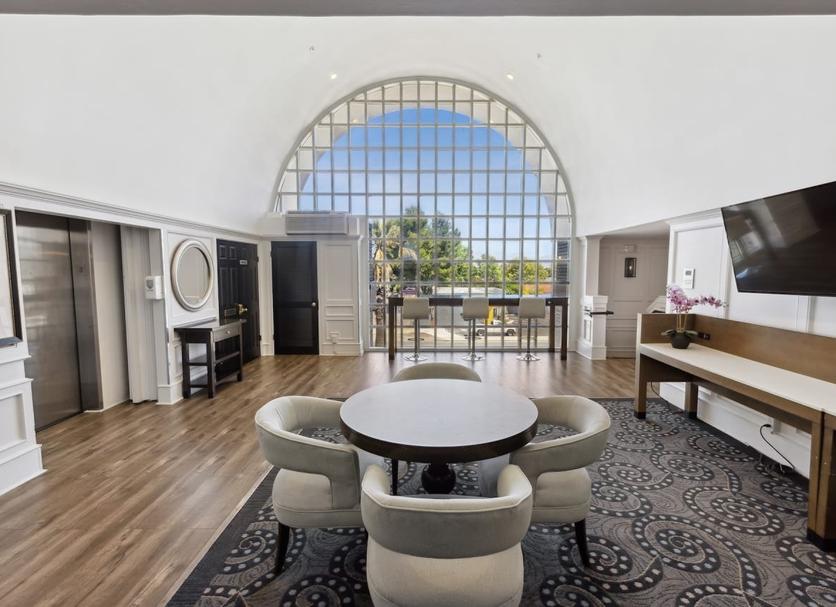 Dining room Photo