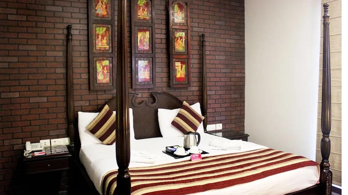 OYO 557 Hotel Lavish Inn