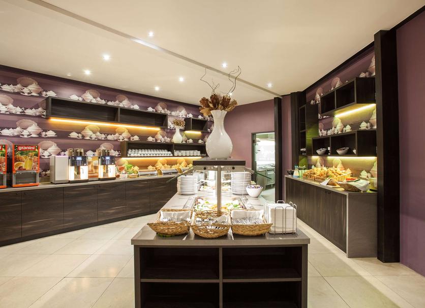 Buffet Photo