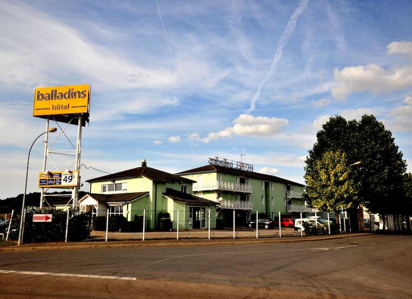 Building Photo