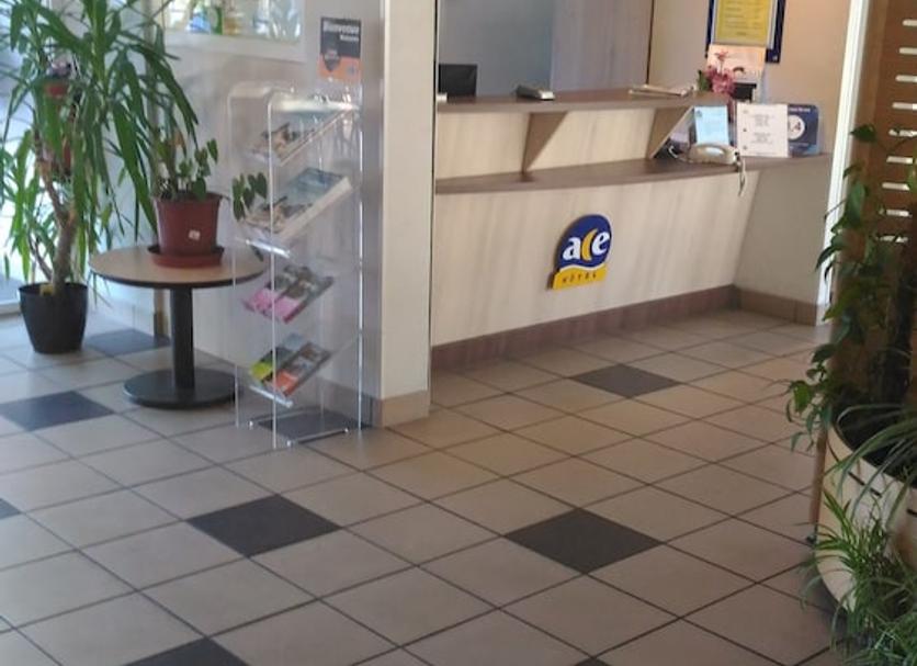 Front desk Photo