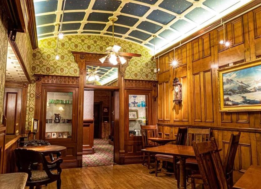 Restaurant Photo