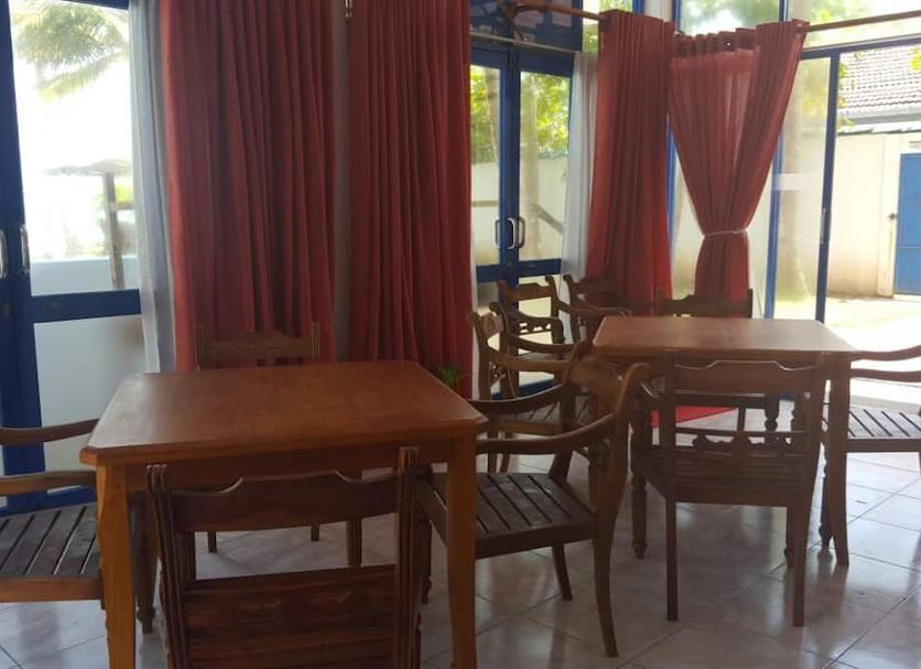 Dining room Photo