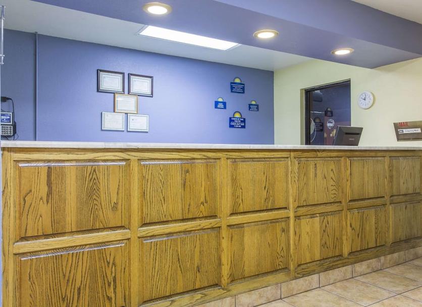 Front desk Photo