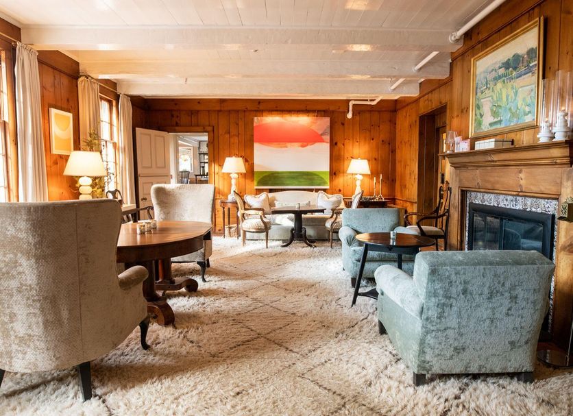 Lounge Photo