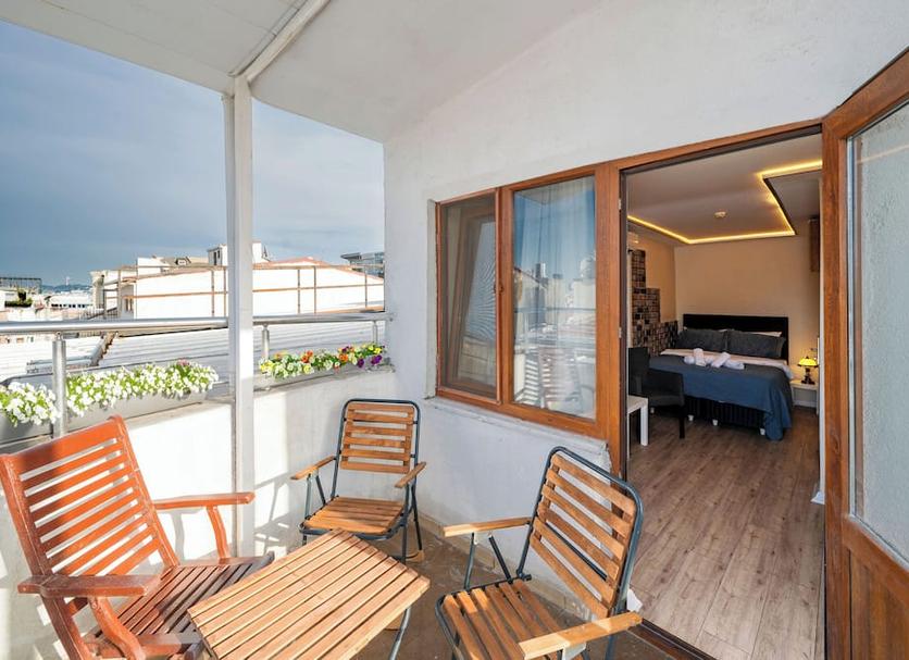 Balcony Photo