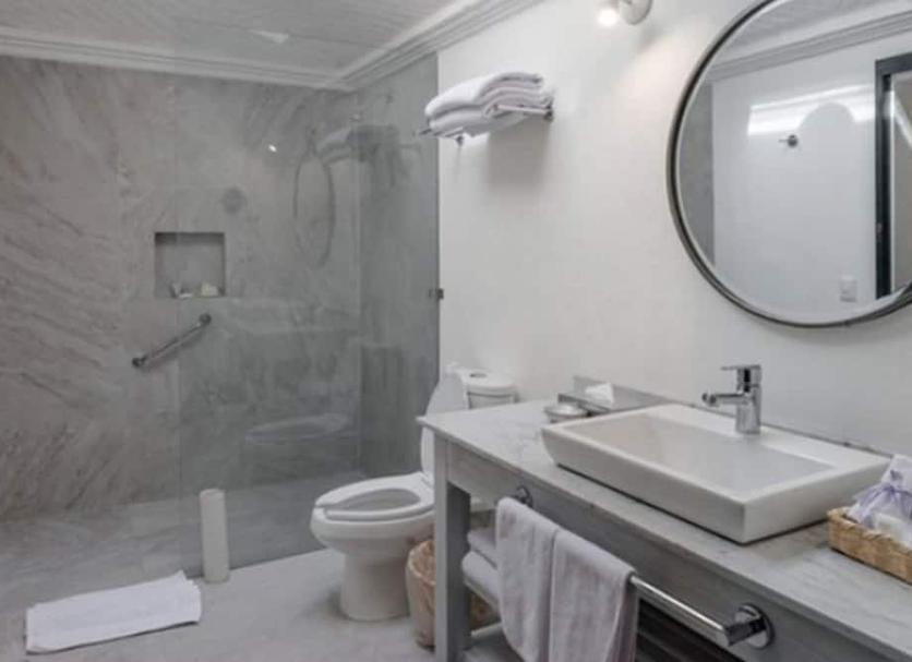 Bathroom Photo