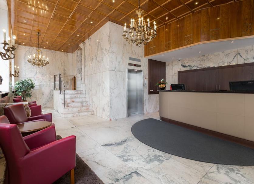 Front desk Photo