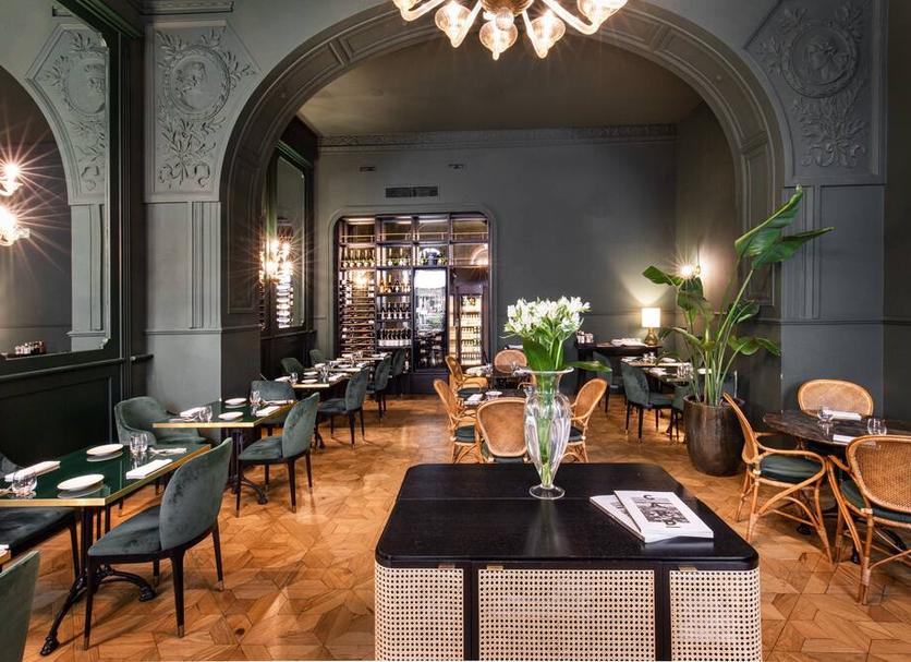 Restaurant Photo