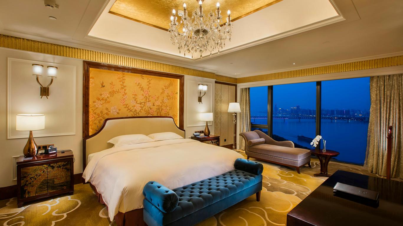 Hilton Wuhan Riverside