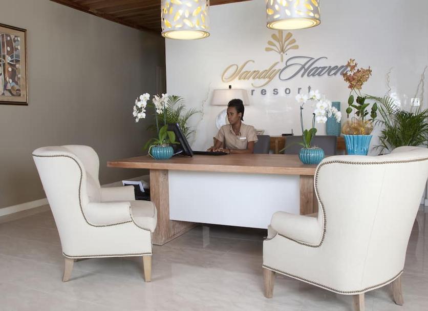 Front desk Photo