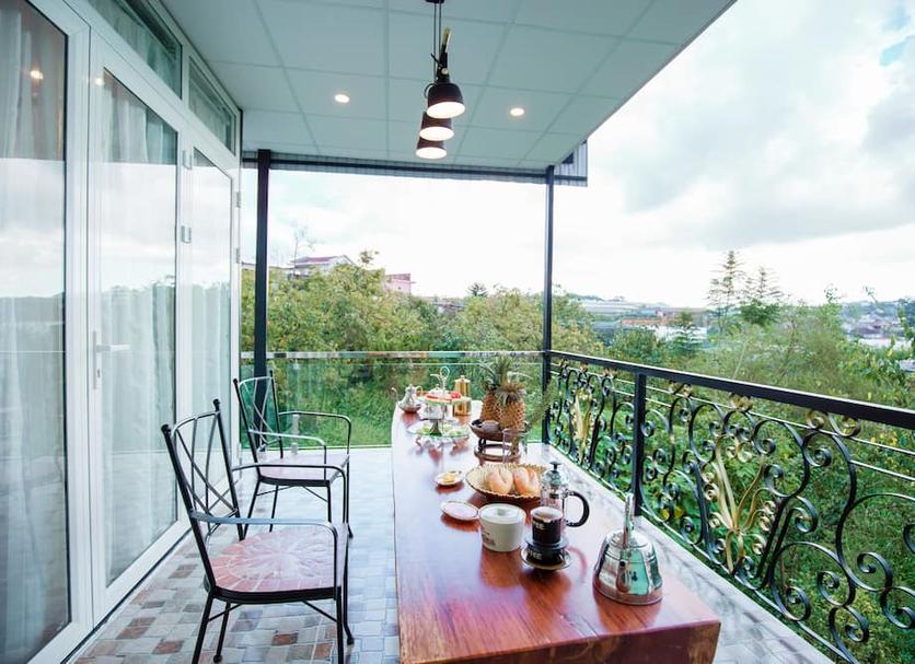 Balcony Photo