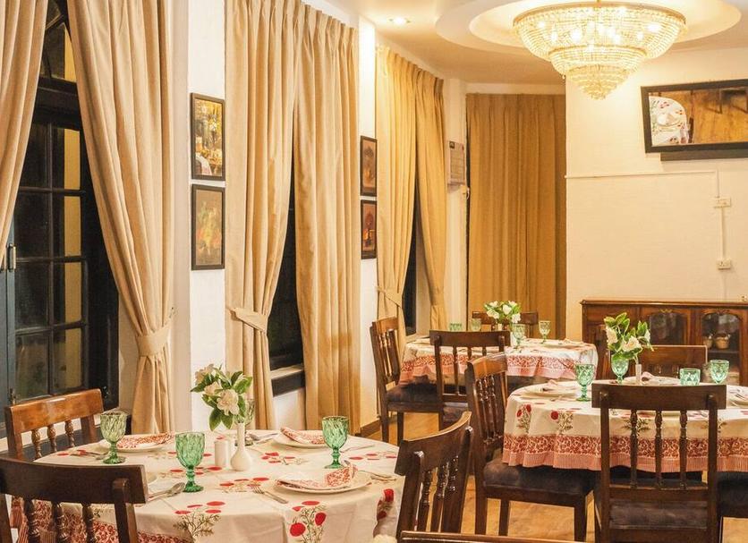 Restaurant Photo