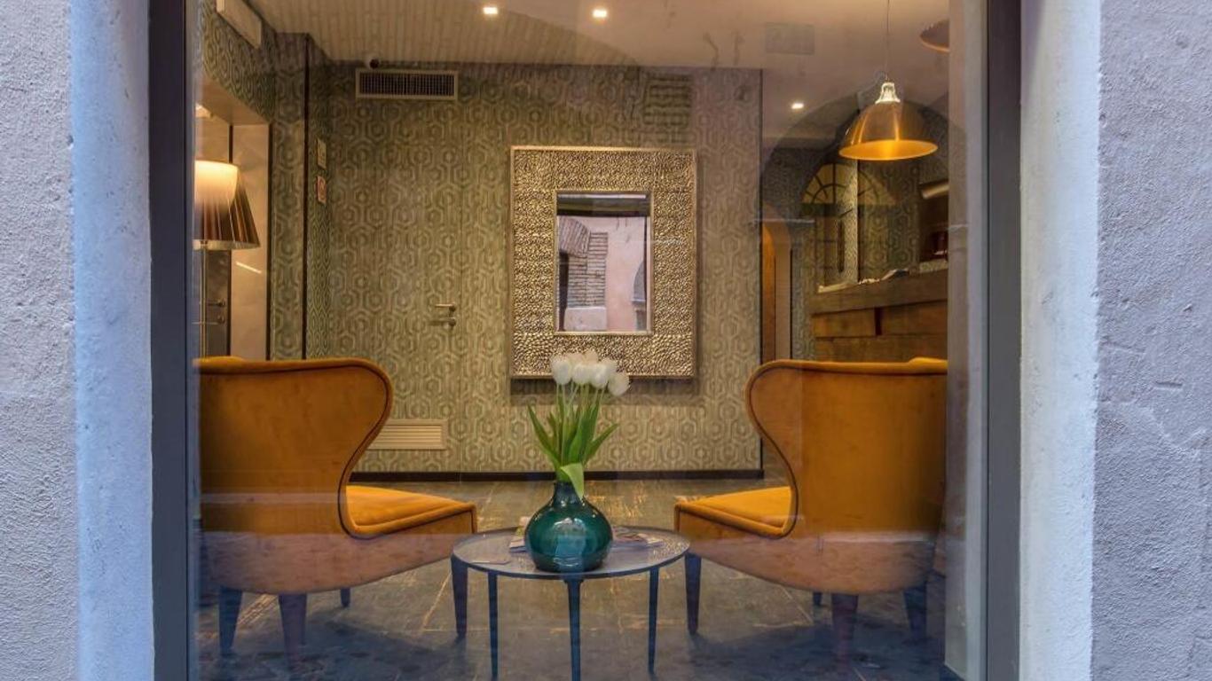 Navona Essence Hotel